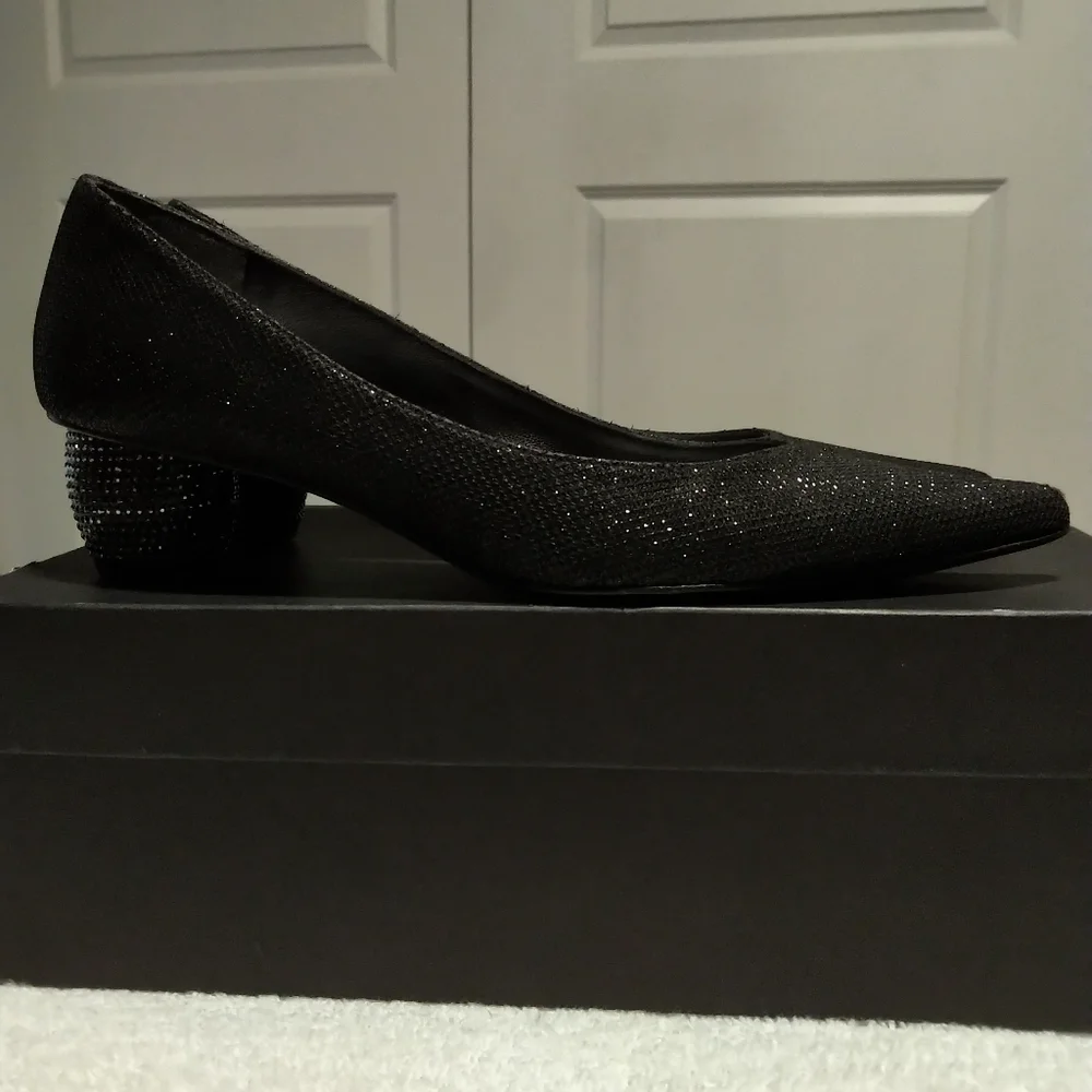 Stuart Weitzman Black Sparkle Pointed Heels Size 7